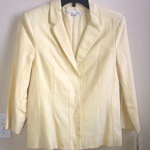 Peter Nygard Light Yellow Blazer Size 6 NWT